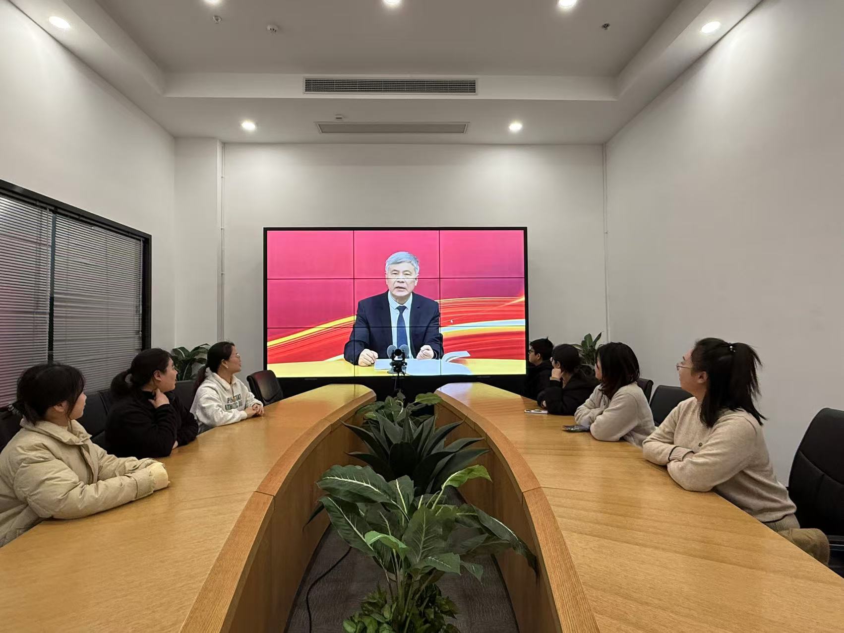 凯时网站文创集团行政党支部开展“深入学习贯彻党的二十届三中全会精神”主题党日活动